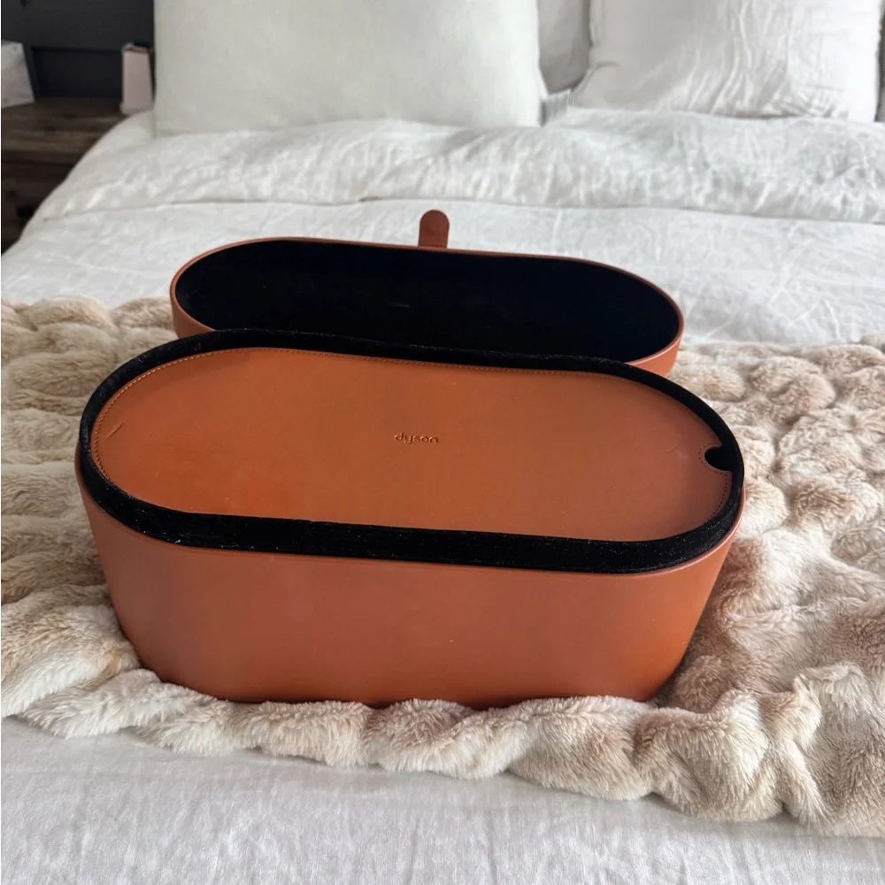 Dyson Brown Leather Oval Storage Case - Picture 5 of 5
